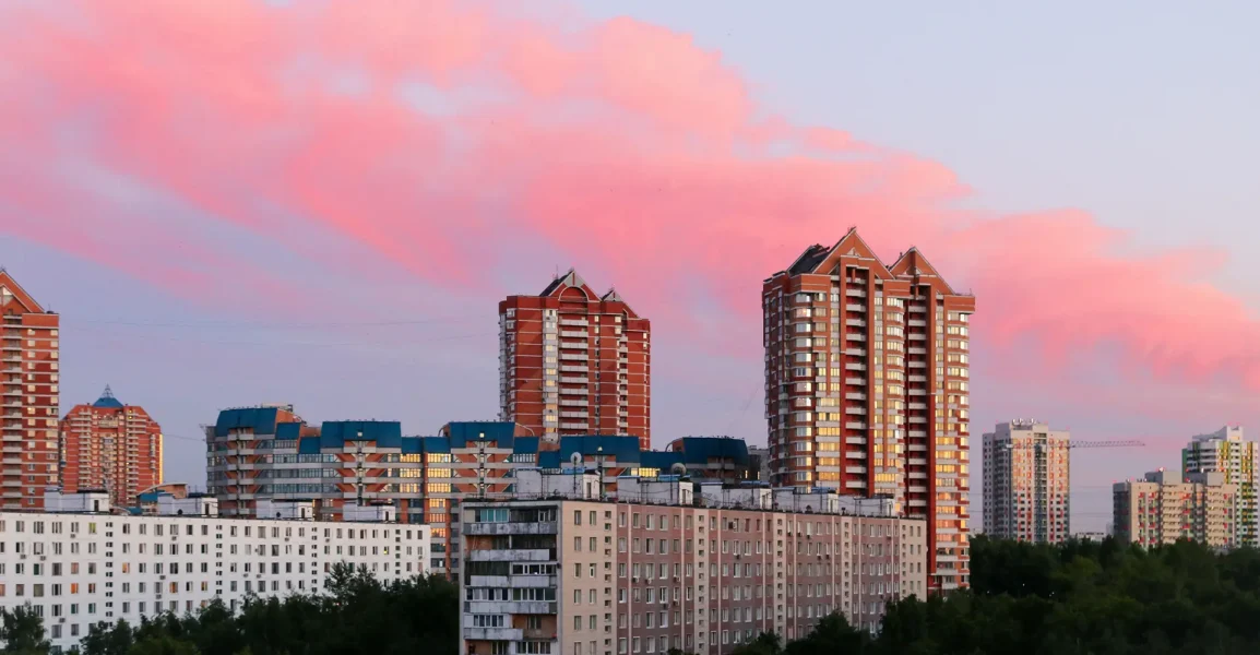 Можно ли жить в апартах с детьми: подводные камни и советы родителей